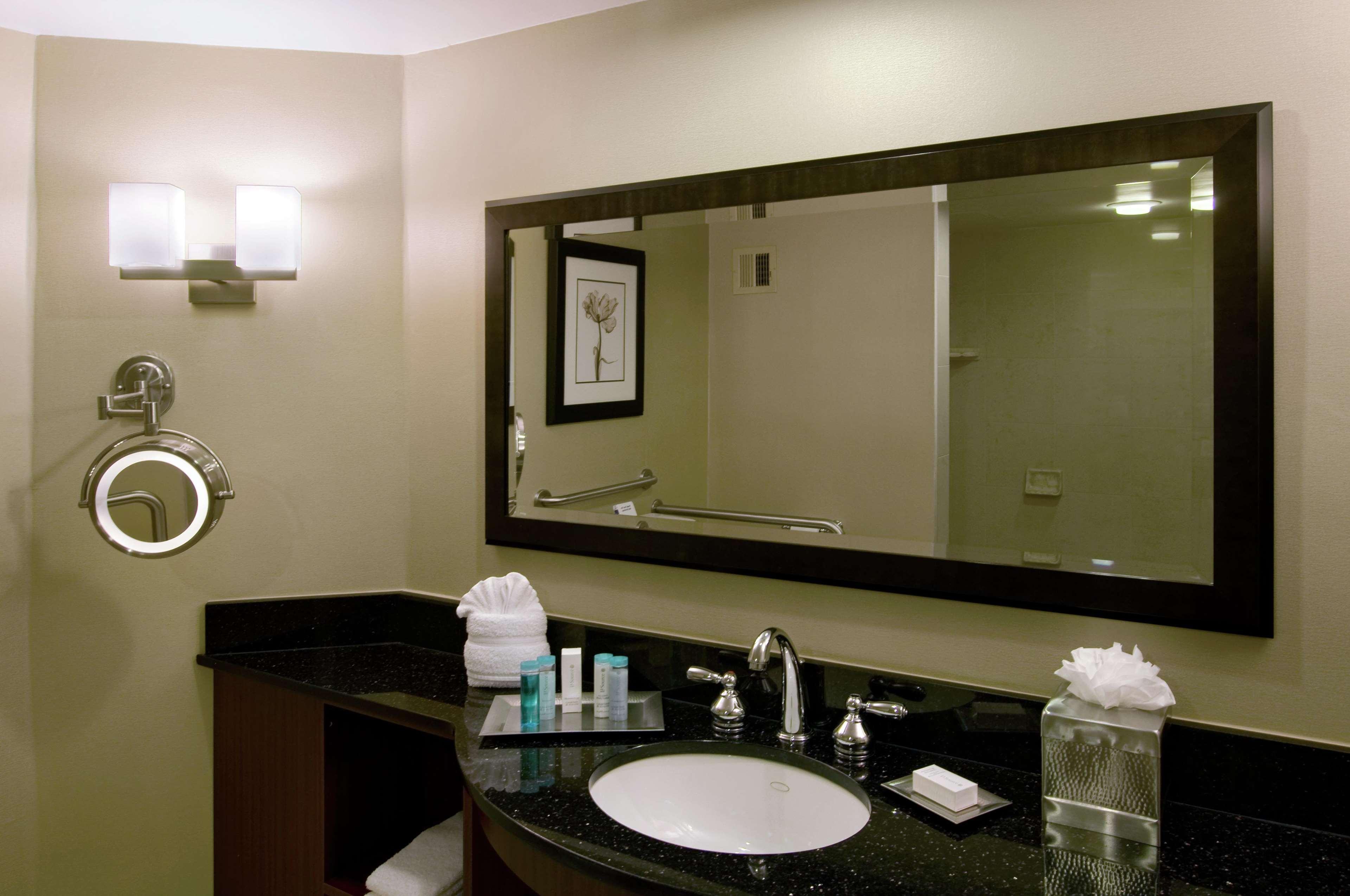 Готель Doubletree By Hilton South Charlotte Tyvola Номер фото