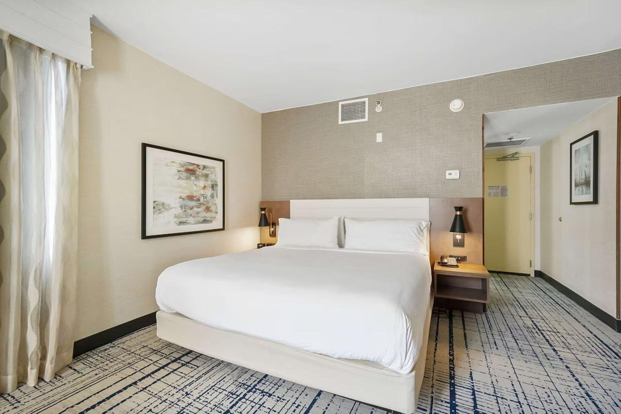 Готель Doubletree By Hilton South Charlotte Tyvola Екстер'єр фото
