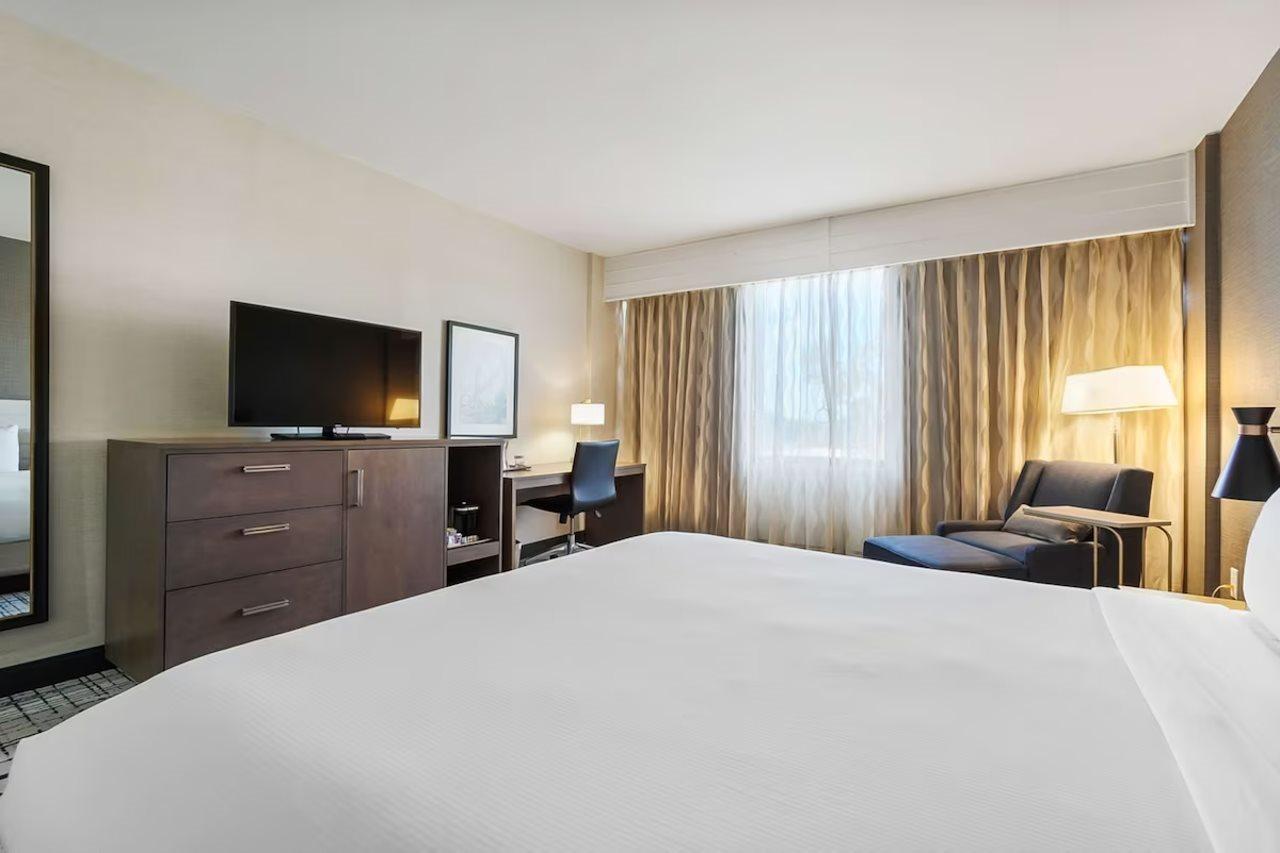 Готель Doubletree By Hilton South Charlotte Tyvola Екстер'єр фото