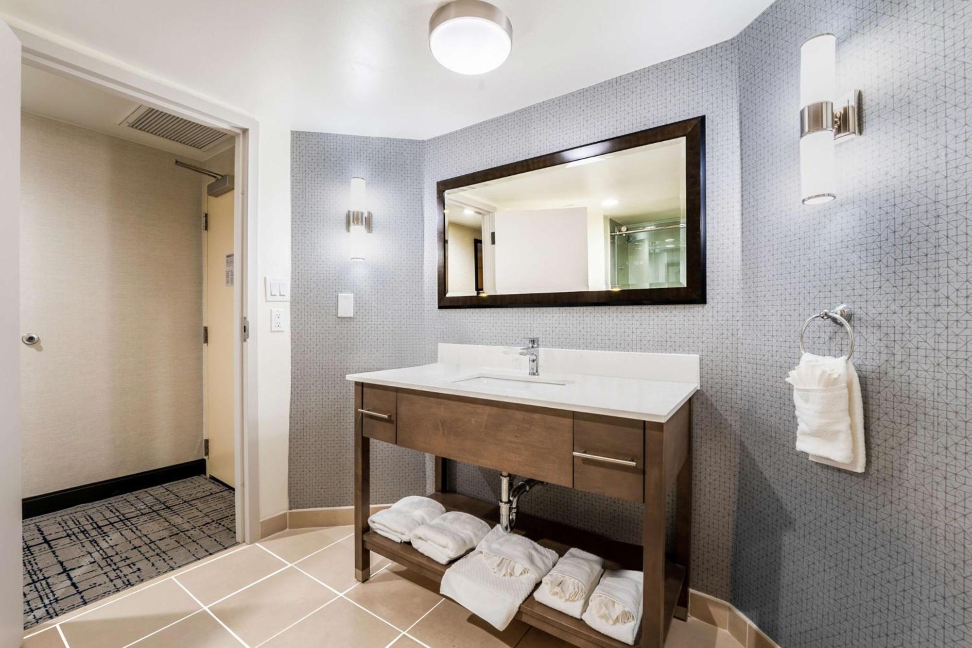Готель Doubletree By Hilton South Charlotte Tyvola Екстер'єр фото